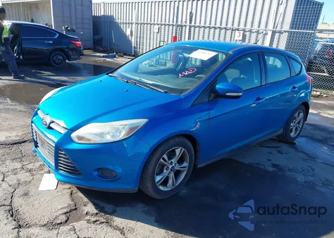 2014 Ford Focus Se z USA, uszkodzony, nr VIN 1FADP3K25EL123916